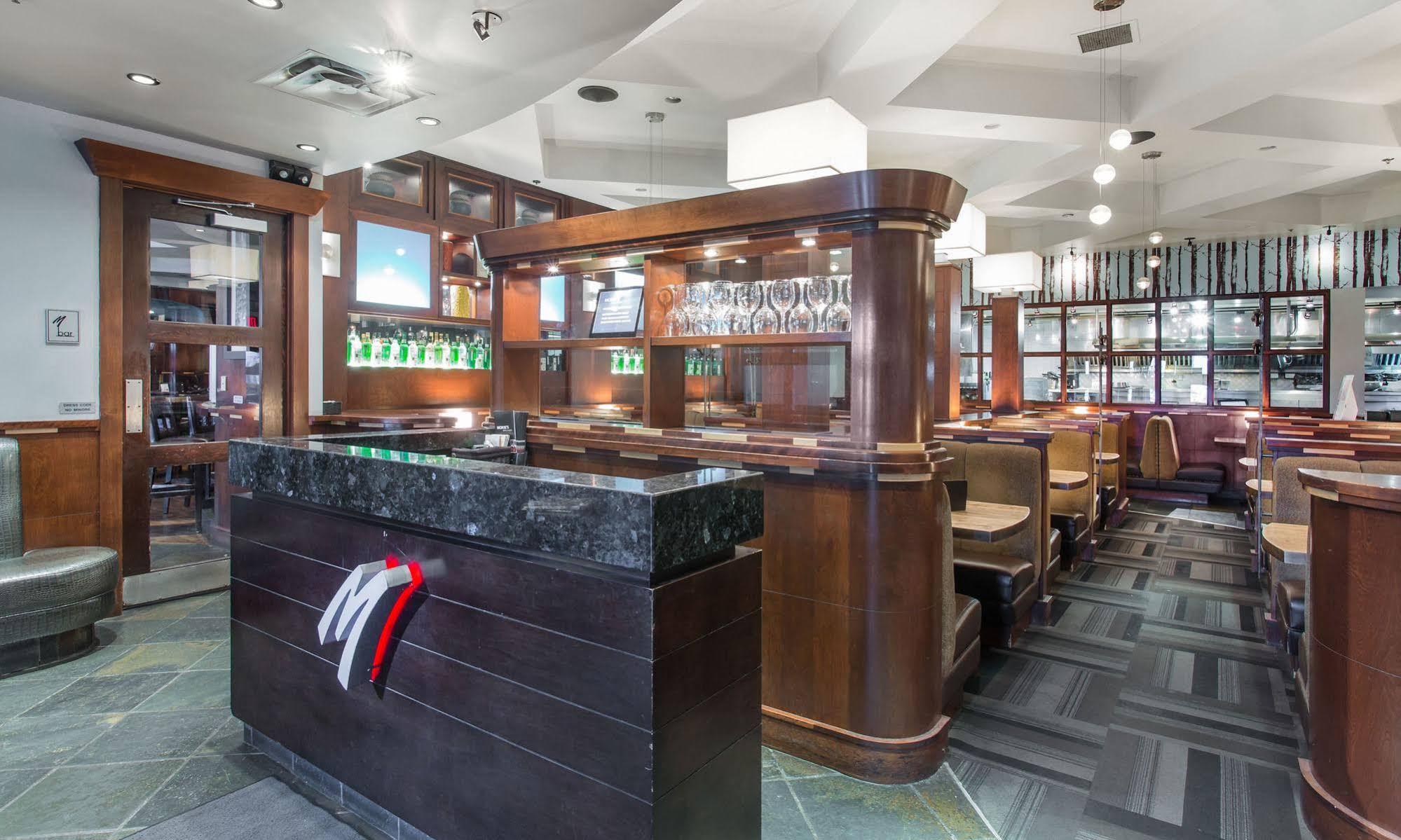 Sandman Hotel Red Deer Esterno foto