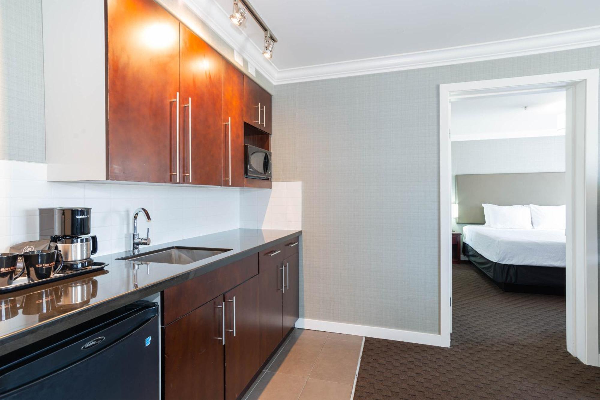 Sandman Hotel Red Deer Esterno foto