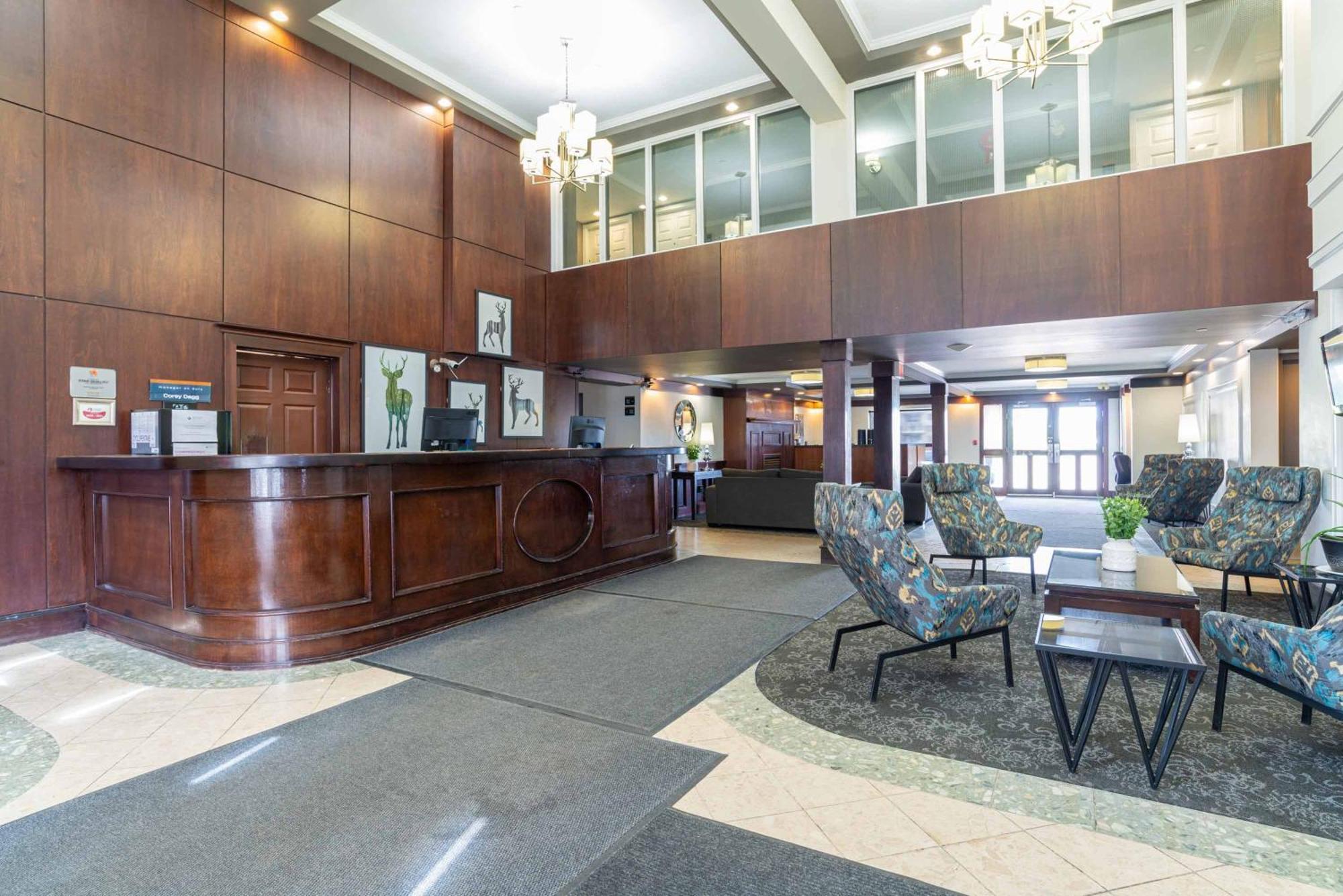Sandman Hotel Red Deer Esterno foto