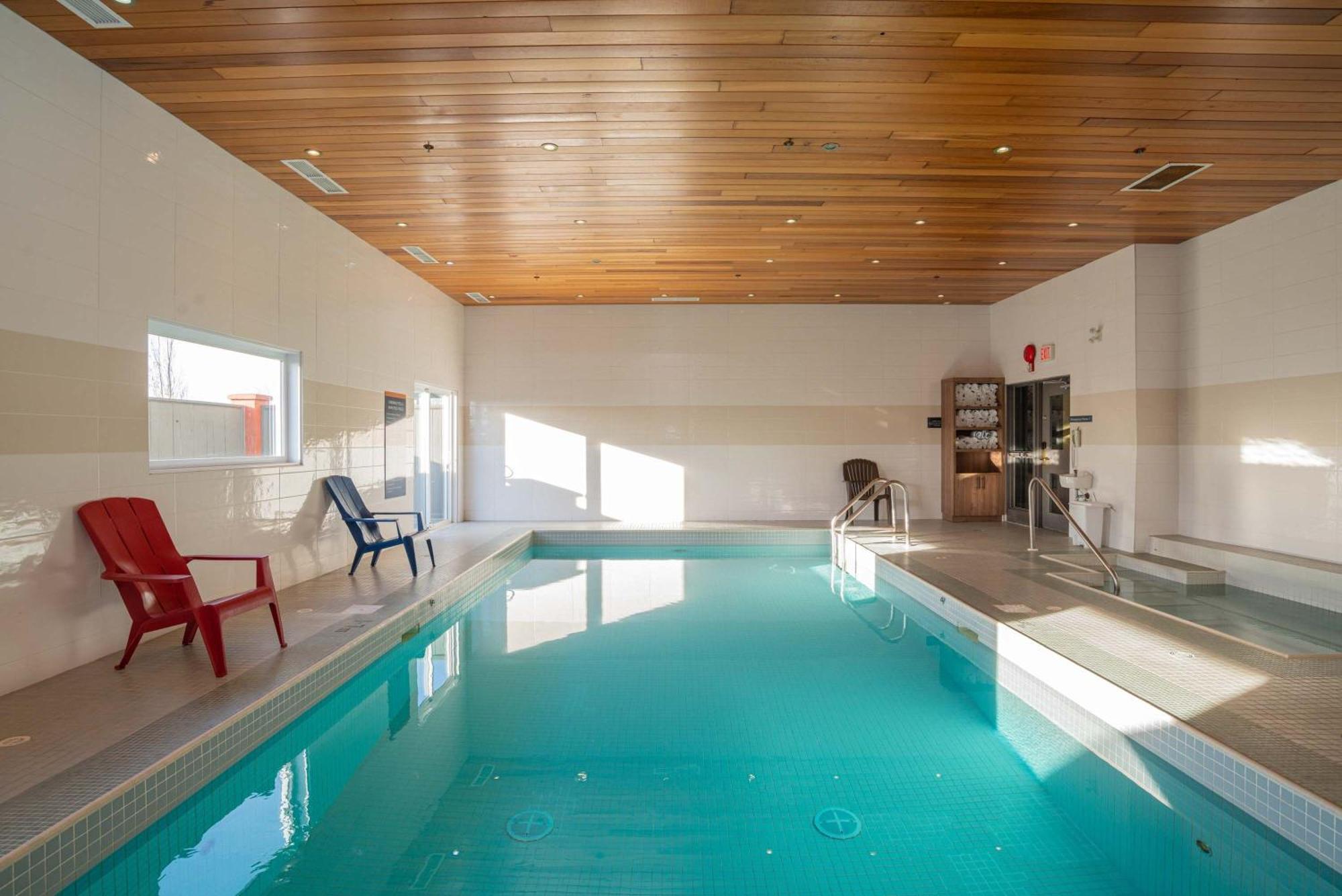 Sandman Hotel Red Deer Esterno foto