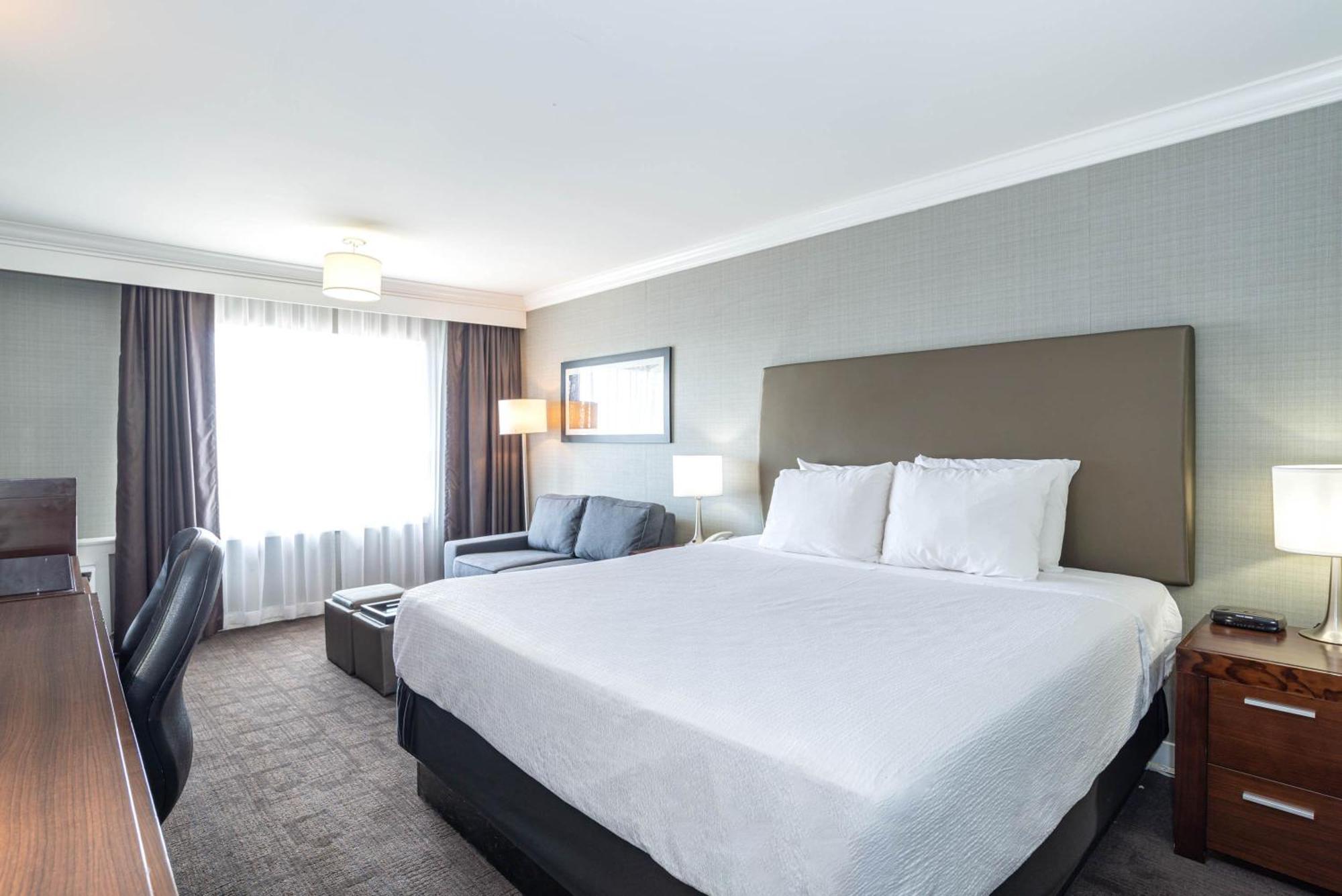 Sandman Hotel Red Deer Esterno foto