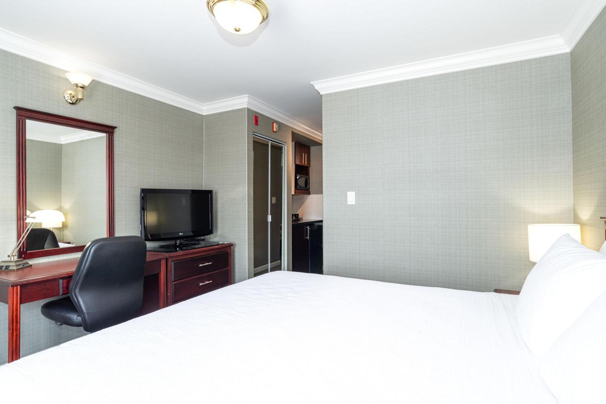 Sandman Hotel Red Deer Esterno foto
