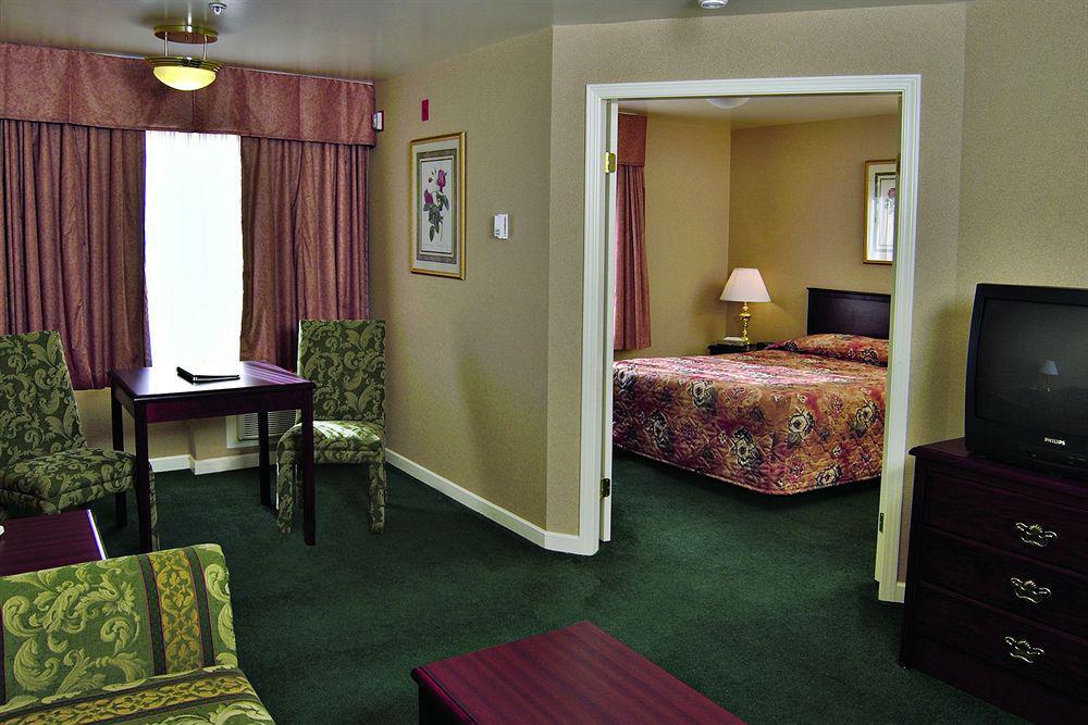 Sandman Hotel Red Deer Esterno foto